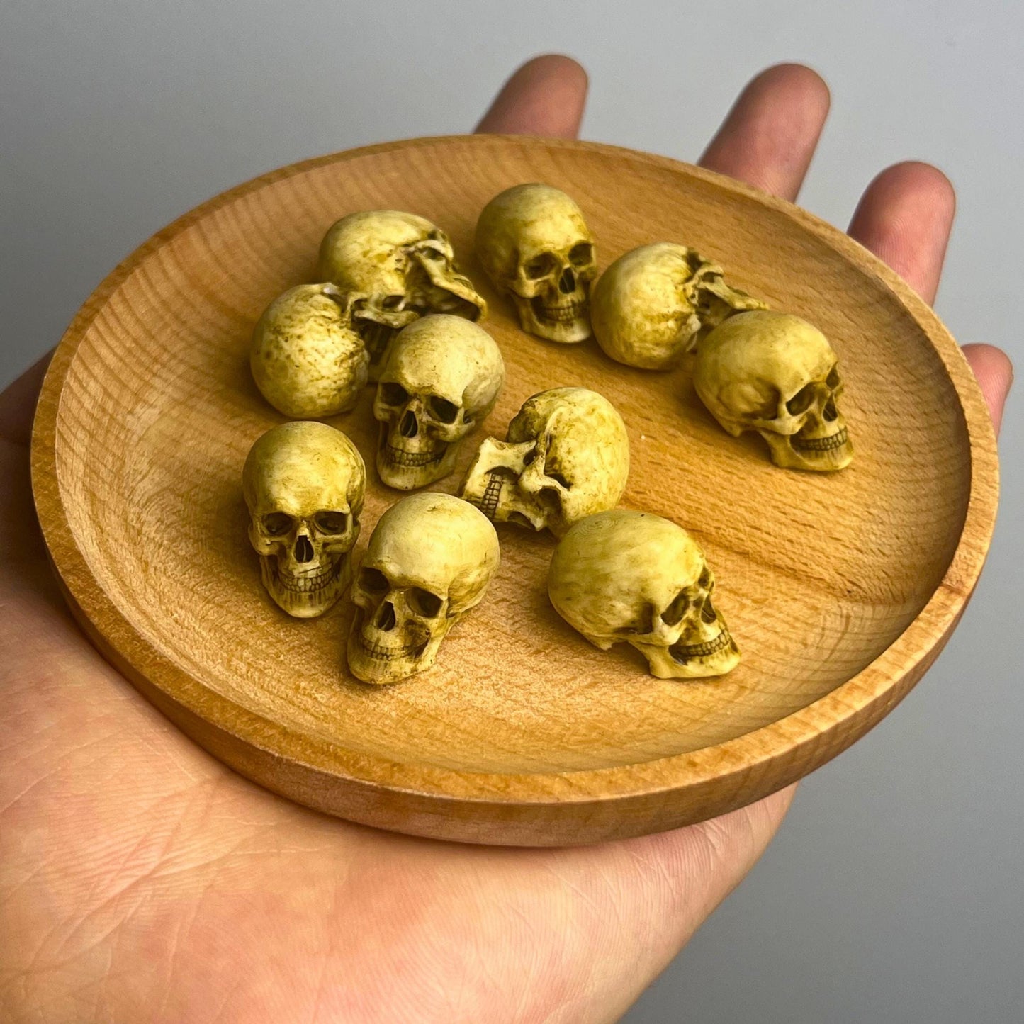 0.8" 3D Printed Miniature Hand-Painted Resin Skull, Realistic Skull Decoration