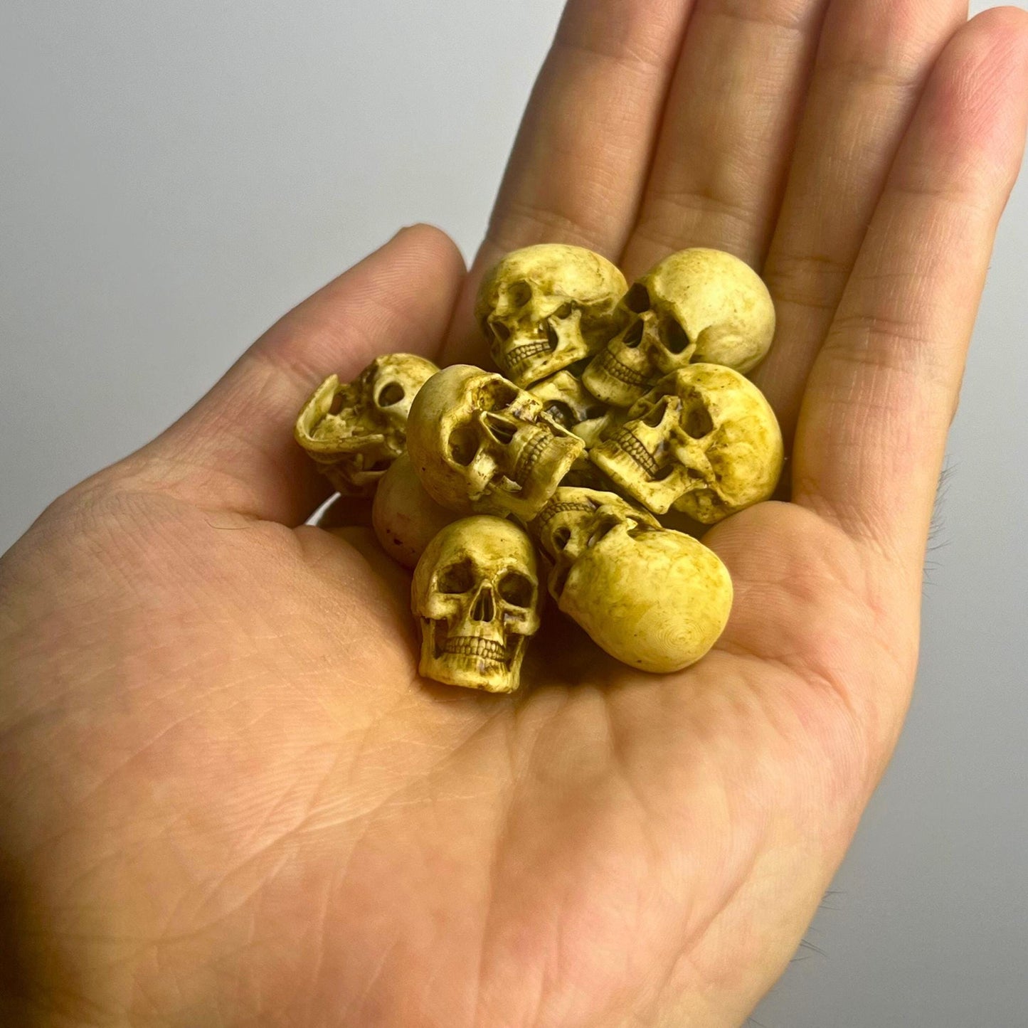 0.8" 3D Printed Miniature Hand-Painted Resin Skull, Realistic Skull Decoration